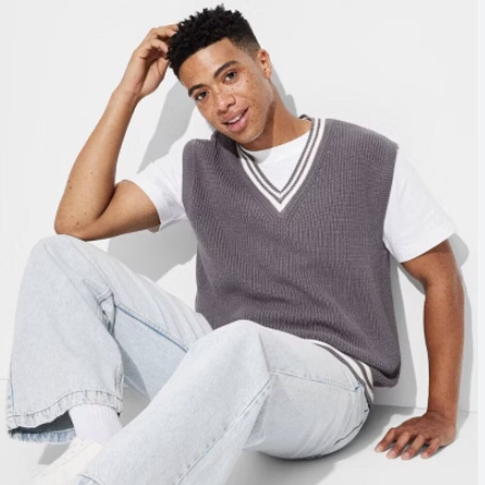 NWT Original Use Men's Medium Gray Midweight Knit Pullover Deep V-Neck Sweater